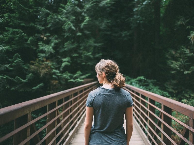 Jakie są różnice między introwertykiem a ekstrawertykiem?