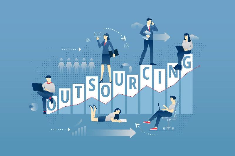 Outsourcing, czy zlecać na zewnątrz czy nie?